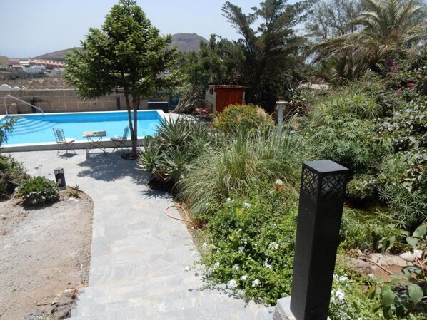 Piscine extérieure, piscine chauffée