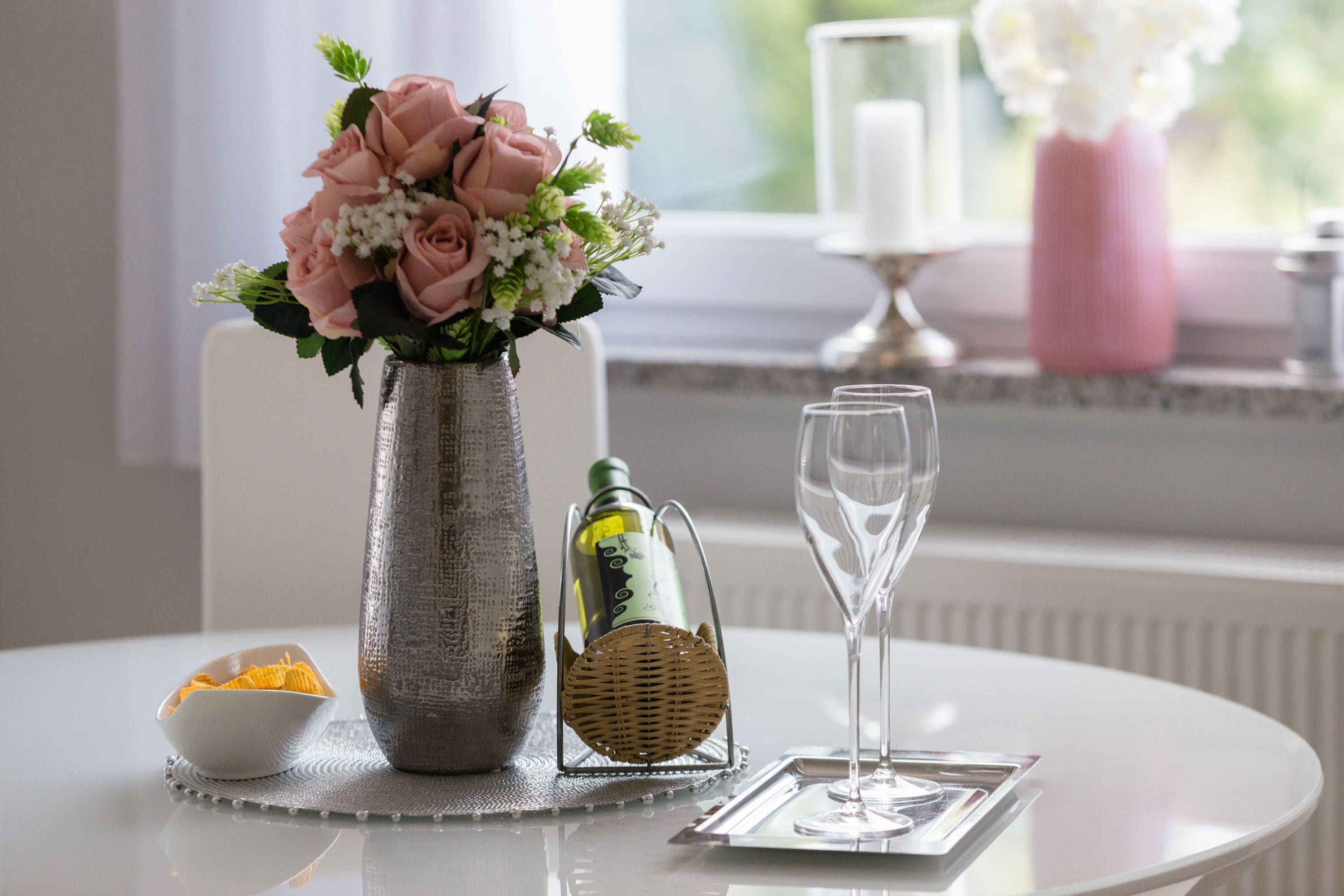 Appartement, balkon | Woonruimte | Flatscreentelevisie