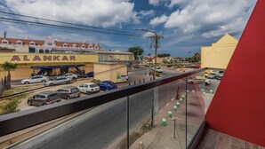 City view from property - Portside Apartments (Oranjestad)