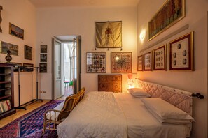 2 bedrooms, iron/ironing board, travel cot, free WiFi