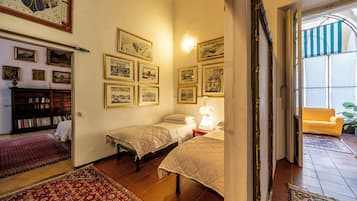 2 bedrooms, iron/ironing board, travel cot, free WiFi