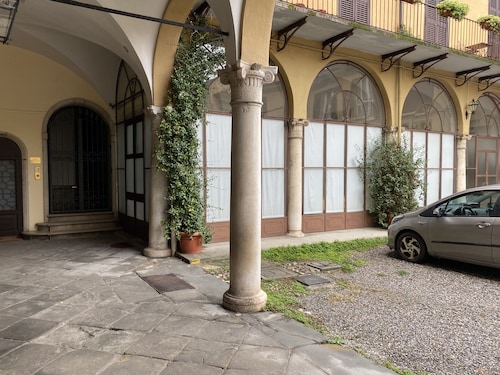 CHARM AND HISTORY APARTMENT IN BRESCIA CENTER