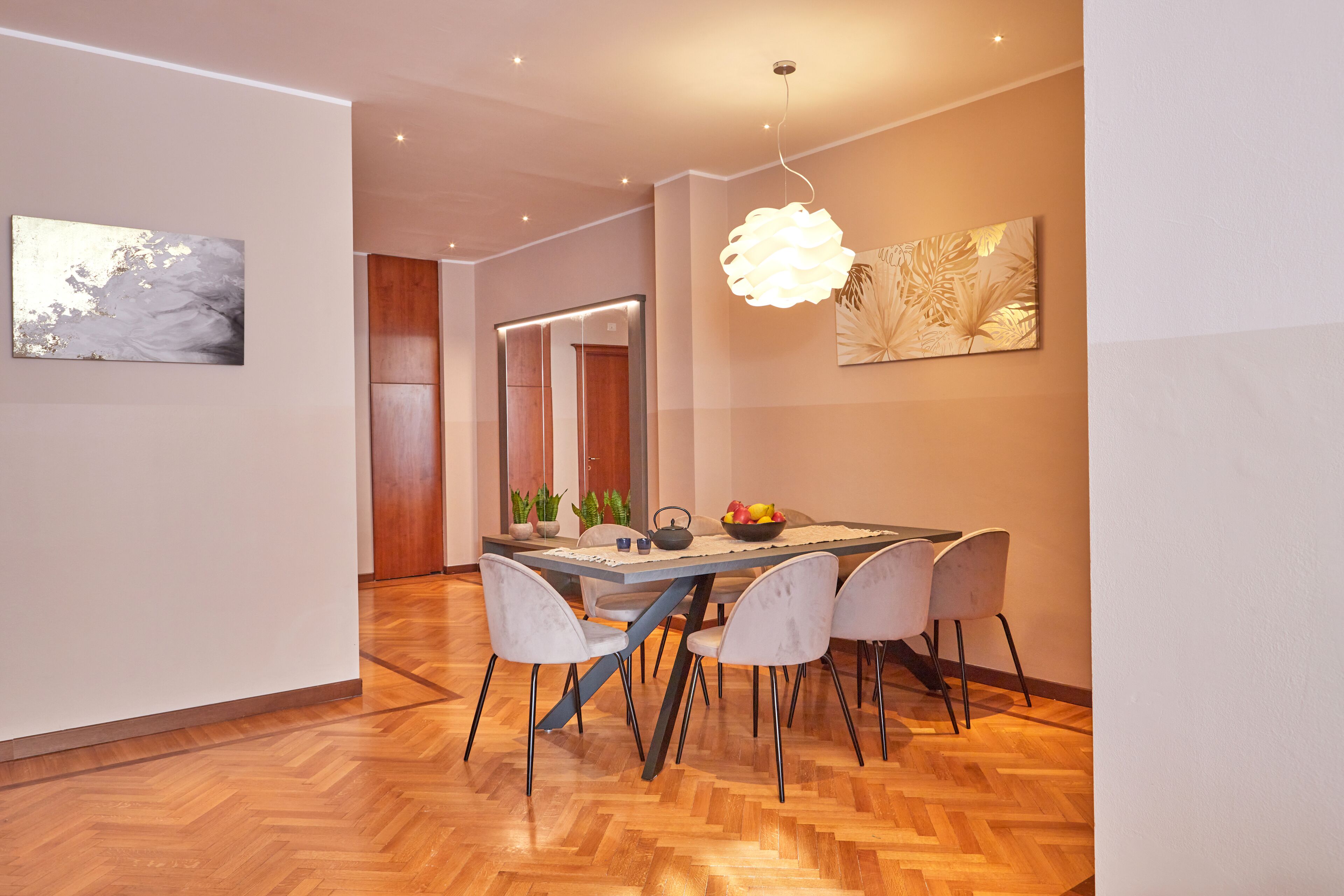 2 Bedrooms apartment (Via Flavio Baracchini 2) | Dining room