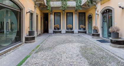 Milan Retreats Duomo