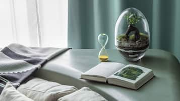 42-inch Smart TV with digital channels, TV