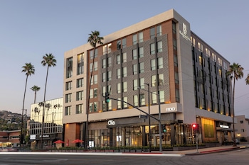Hotel Exterior at The Glenmark, Glendale, a Tribute Portfolio Hotel