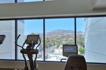 Gym at The Glenmark, Glendale, a Tribute Portfolio Hotel