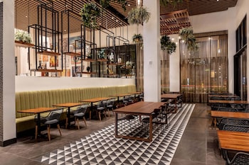 2 restaurants, dinner served at The Glenmark, Glendale, a Tribute Portfolio Hotel