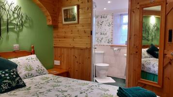 Double Room, Ensuite (Forest Glade) | Free WiFi, bed sheets