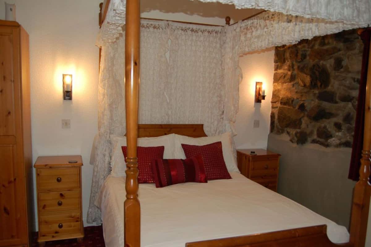 Habitación doble, baño privado (Snowy Peaks) | Wifi gratis y ropa de cama