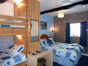 Suite (Blue Lagoon)