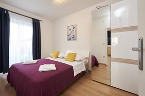 2 bedrooms, free WiFi, bed sheets, wheelchair access