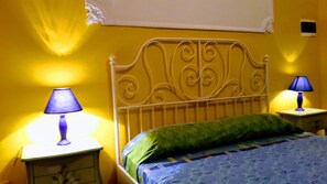 3 bedrooms, iron/ironing board, bed sheets - APARTMENT 8 SLEEPS IN A VILLA ONLY 100MT FROM THE SEA OF SAND (Torre Chianca)