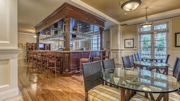 Bar (en el alojamiento)