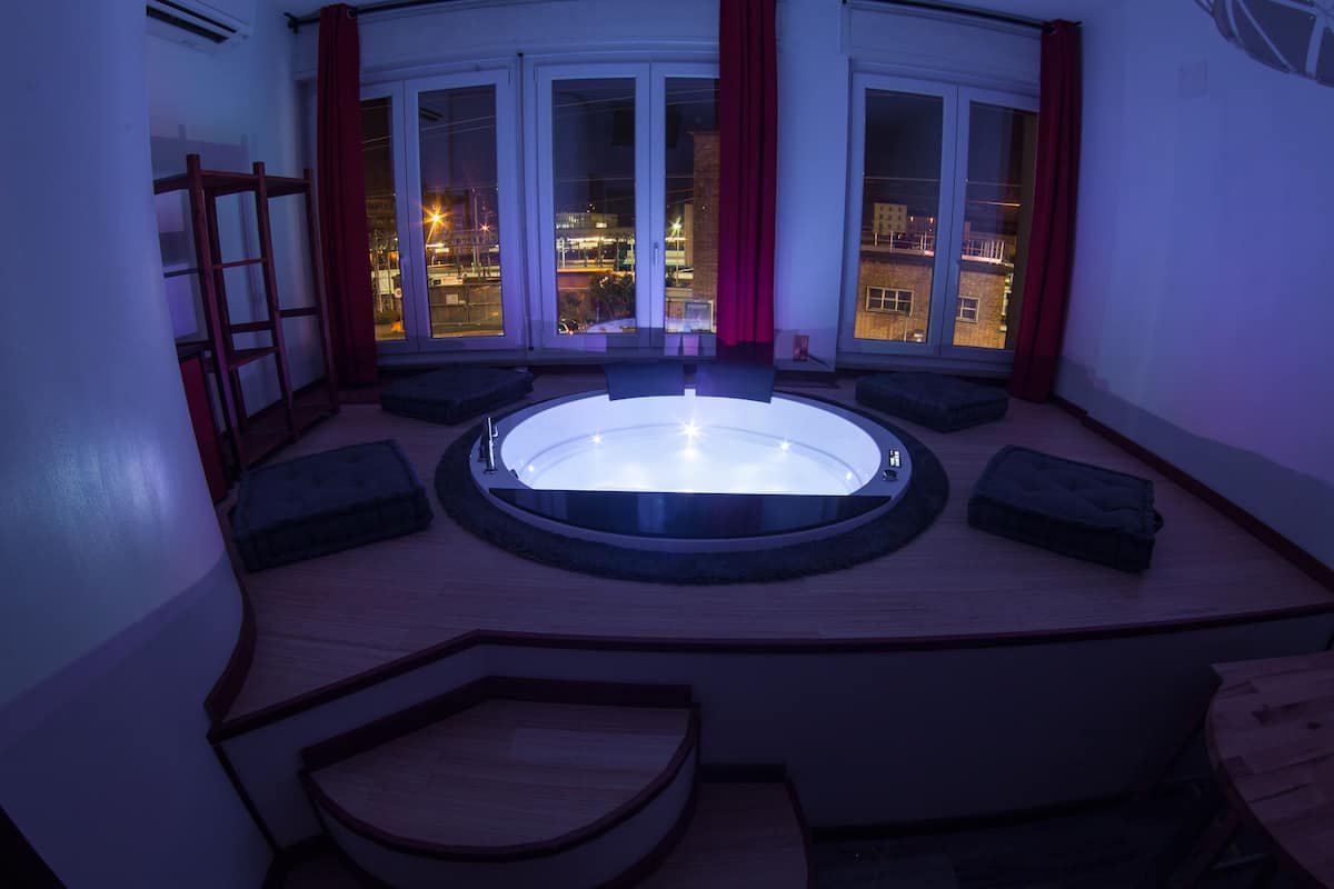 Luxury Studio Suite | Private spa tub