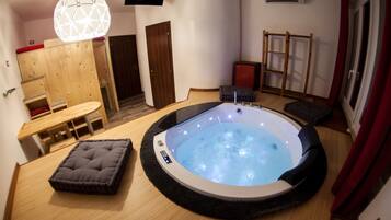 Suite monolocale Luxury | Vasca idromassaggio privata