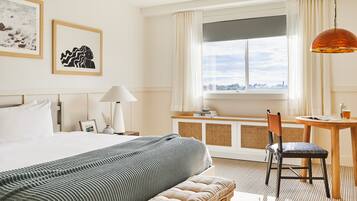 Premium bedding, pillowtop beds, in-room safe, blackout drapes