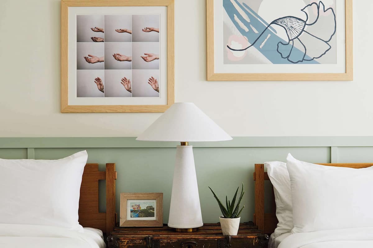 Ropa de cama de alta calidad y camas con pillow-top