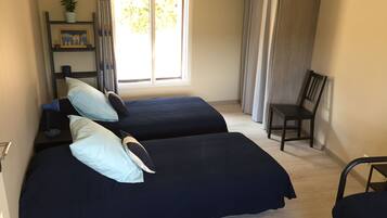 Family Room (Marine) | 1 bedroom, pillowtop beds, individually decorated