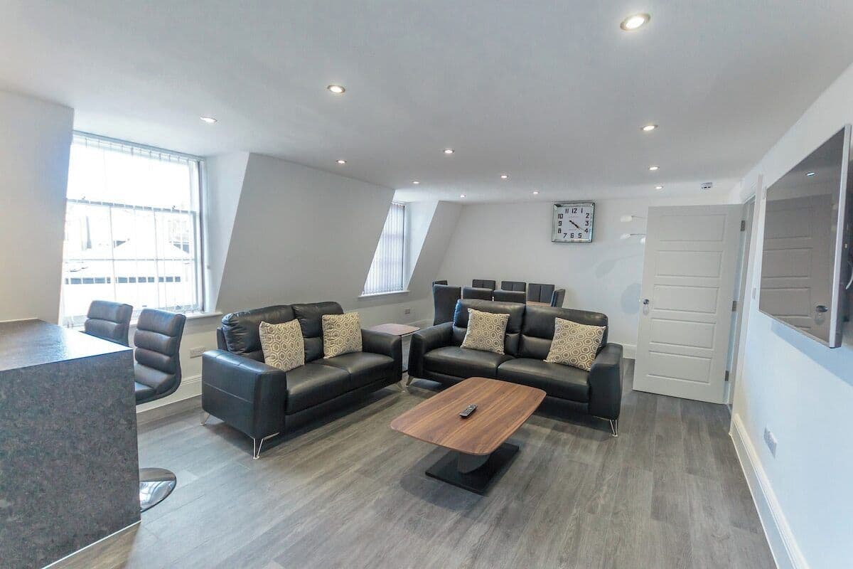 House (3 Bedrooms) | Front of property