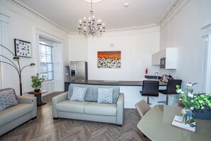 Apartment (1 Bedroom) | Front of property - The Crescent by Pureserviced (Plymouth)
