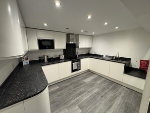 Apartment (4 Bedrooms) | Bahagian dalam