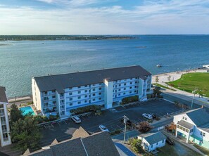 Exterior - Updated, Direct Bay Front, Bay Front Pool, 3 Blocks to Beach and Boardwalk (Ocean City)