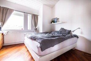 Apartamento familiar, 3 habitaciones | 3 dormitorios, espacio para trabajar con un portátil, wifi gratis