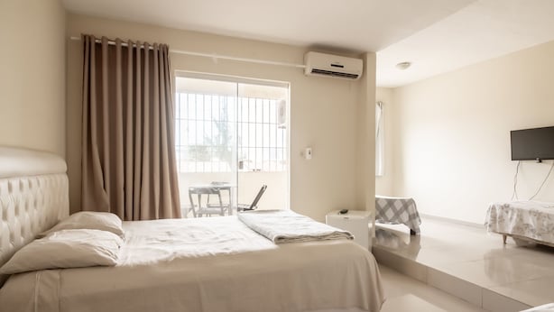 Family Room, Multiple Beds | WiFi (free), bed sheets - Pousada Itaipu (Niteroi)