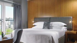 Iron/ironing board, WiFi (free), bed sheets