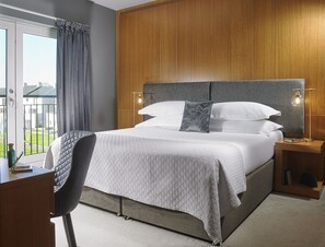 Bügeleisen/Bügelbrett, kostenloses WLAN, Bettwäsche