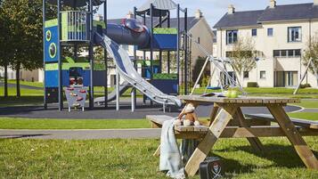 Children’s play area – outdoor
