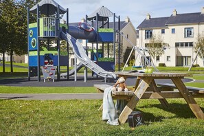 Children’s play area – outdoor