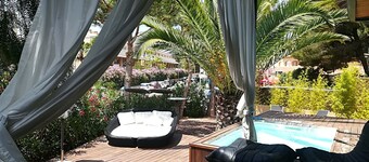 VILLA LARES at 150m from the beach of Cala Mendia