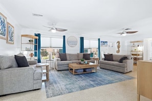 TV, music library, printers - Siesta Key vacation rental home close to village with swimming pool and free wifi (Siesta Key)