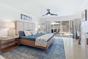 2 bedrooms, iron/ironing board, free WiFi, bed sheets - Siesta Key vacation rental home close to village with swimming pool and free wifi (Siesta Key)