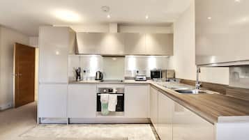 Superior Apartment, Private Bathroom | Shared kitchen