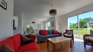 TV, DVD player, ping pong, stereo - Vacation home on the Pink Granite Coast (Trébeurden)