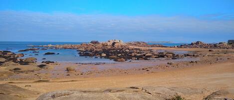 Beach nearby, sun-loungers