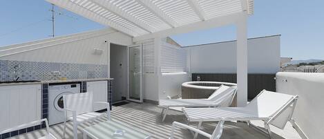 Apartment, 2 Bedrooms | Terrace/patio