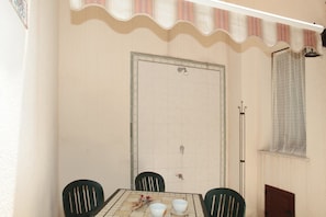 Apartment, 2 Schlafzimmer | Balkon