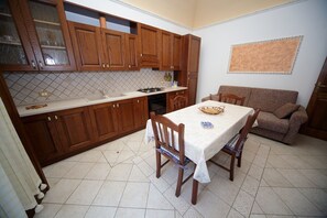 Căn hộ, 2 phòng ngủ | Bếp riêng | Tủ lạnh, lò nướng, bếp nấu, dụng cụ pha cà phê/trà 