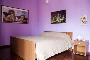 Chambre Double ou avec lits jumeaux | Décoration personnalisée, ameublement personnalisé, bureau