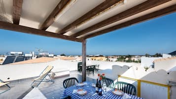 Apartment, 2 Bedrooms | Terrace/patio