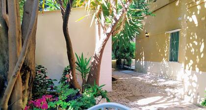 Garden House - Luxury Guest House