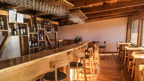 Bar (en el alojamiento)