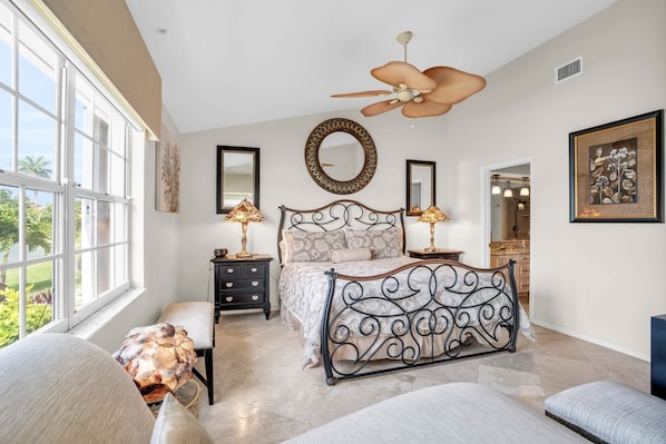 2 bedrooms, iron/ironing board, WiFi, bed sheets - Lake View Villa with a 1 Car Garage, 2 Bedrooms in Lakeside of Naples, Fl (Naples)
