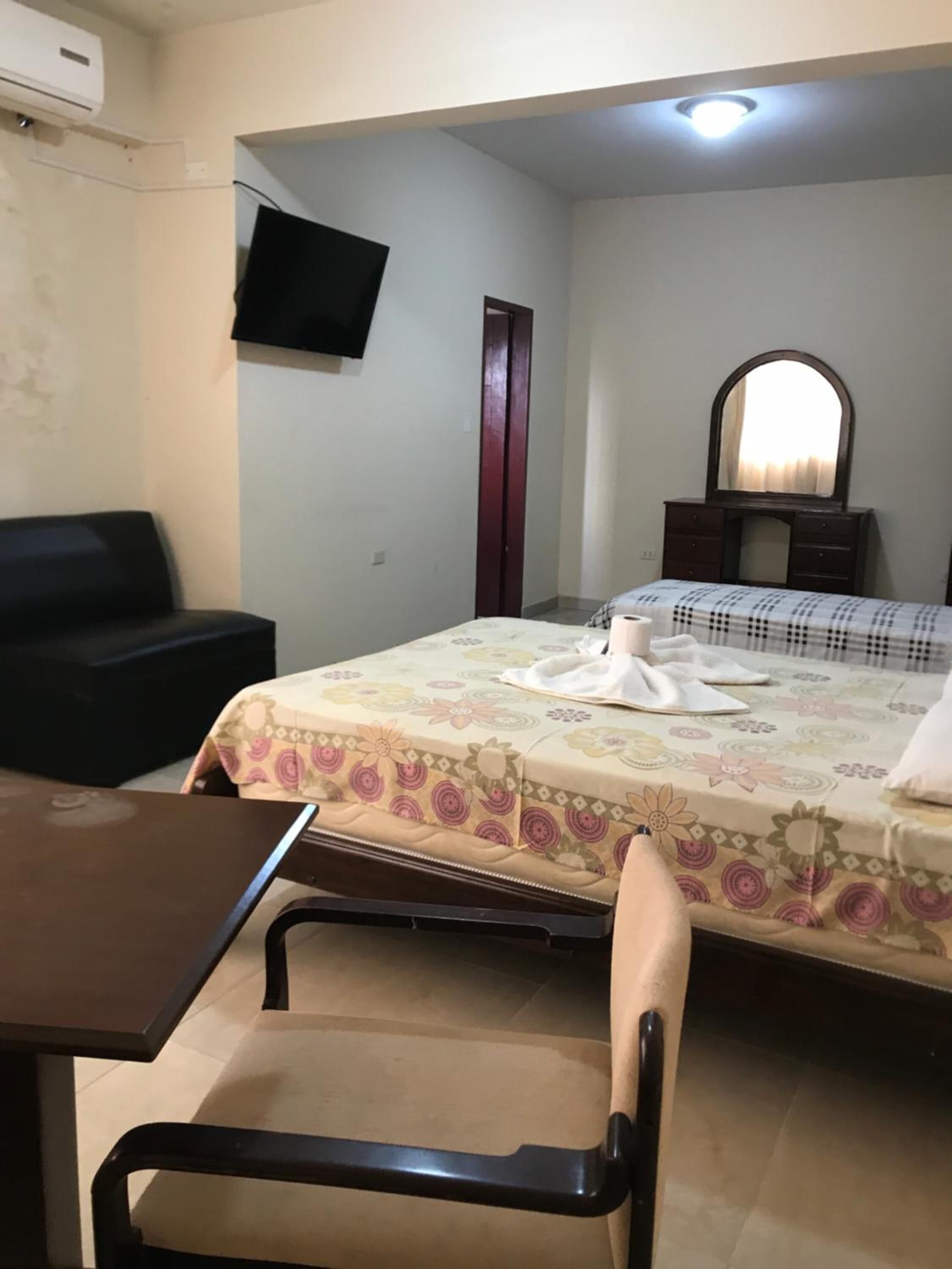 in-room safe, free wifi, bed sheets