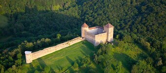 Complete house 150m² 4 Bedrooms including a 60m² suite with private bathroom