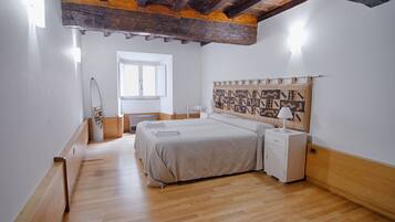 Apartment, Private Bathroom, City View (Rinidia Roma Centro) | Interior